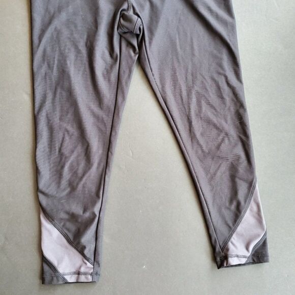 Avia Black Workout Capris - Picture 5 of 8